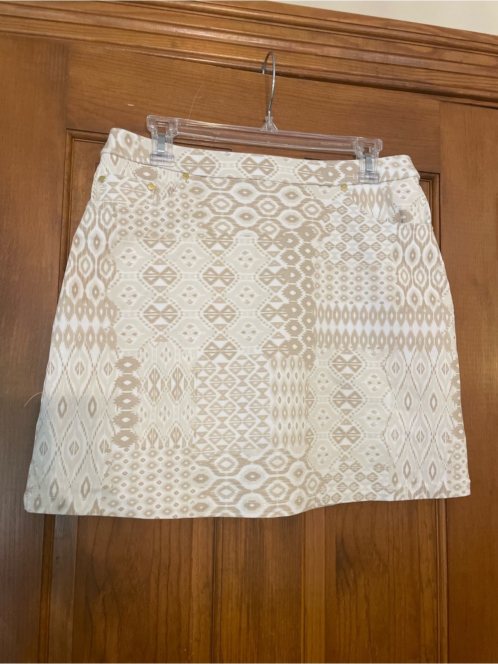 Hearts of Palm Women’s Ivory & Beige Patterned Skort Gold Pocket Detail Size 10P
